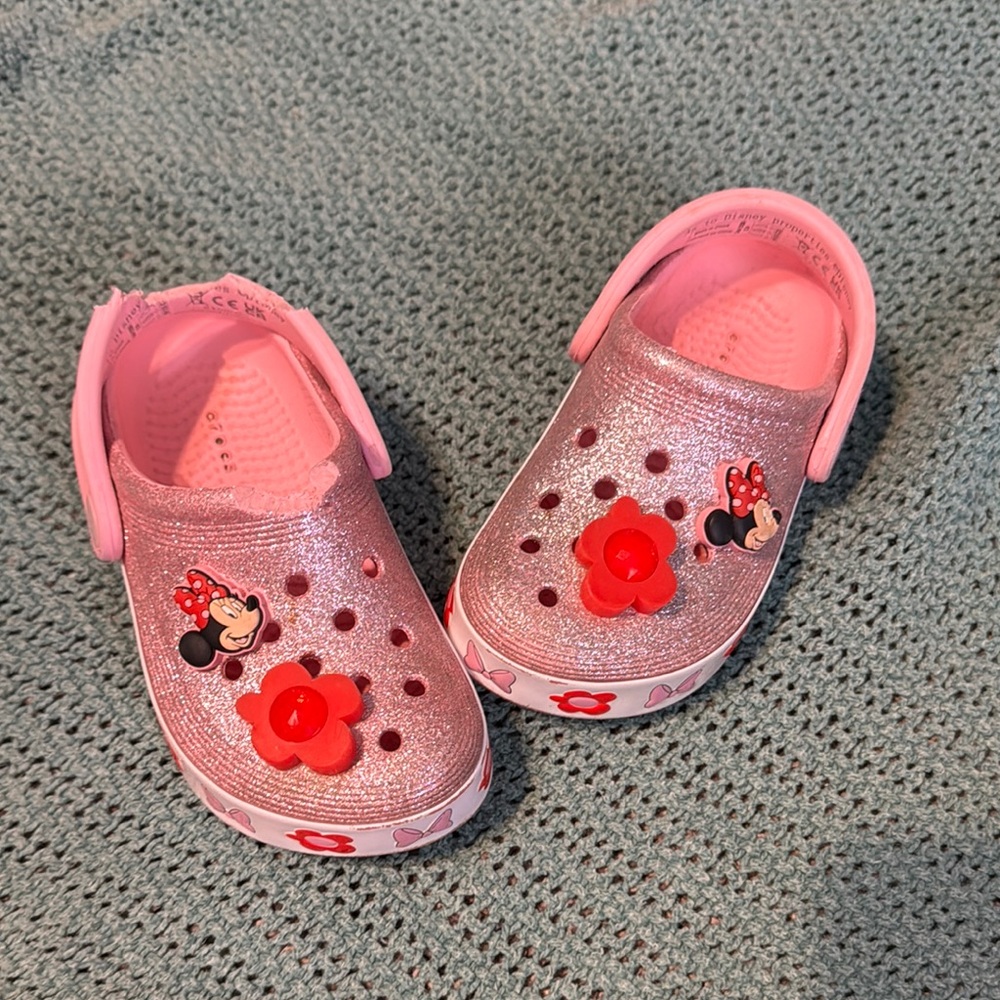 5/$25 8 C Light up Disney crocs  Kids Pink Glitter